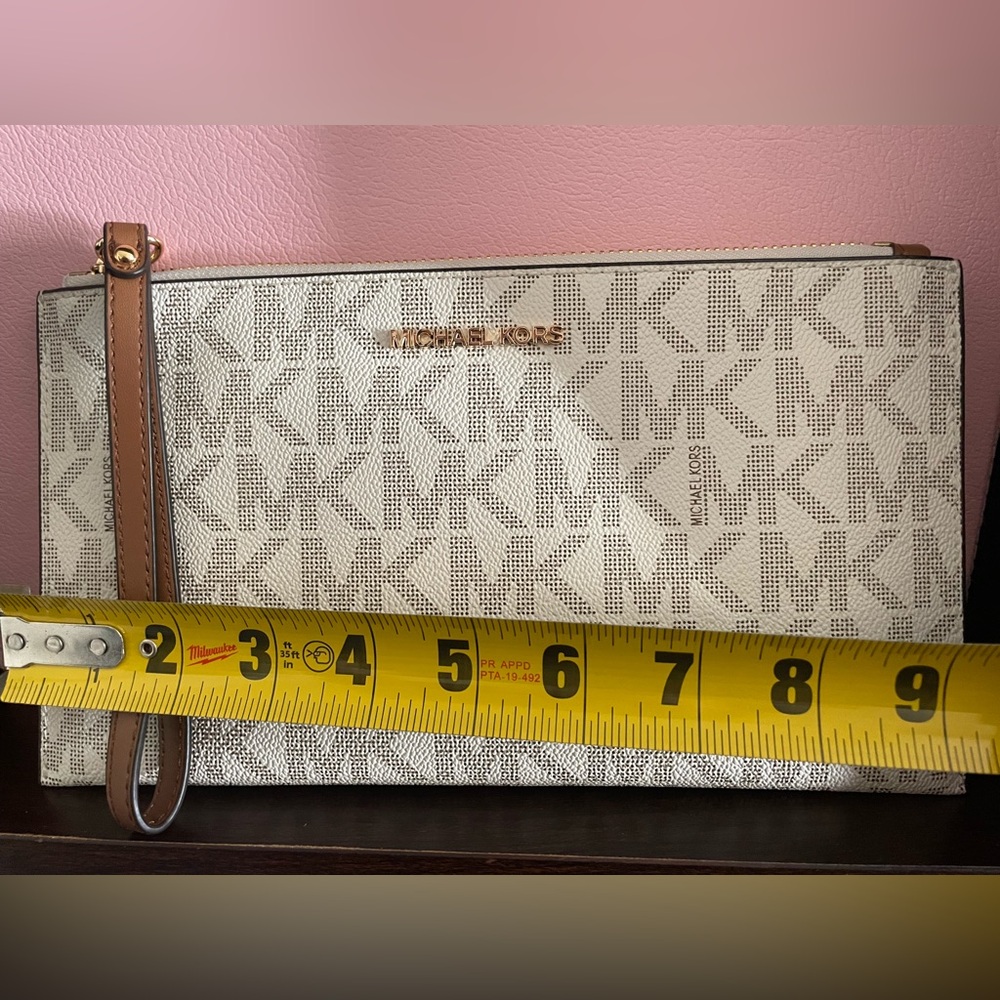 Michael Kors Beige Monogram Clutch / wristlet - Picture 4 of 4